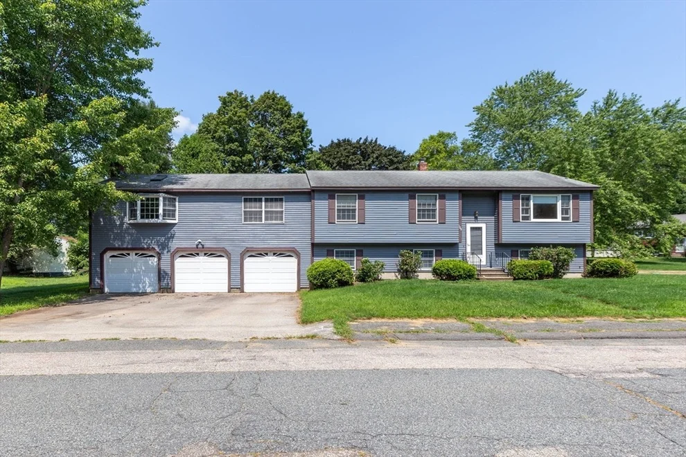 Unit for sale at 109 Dunnbrook Rd, East Brookfield, MA 01515