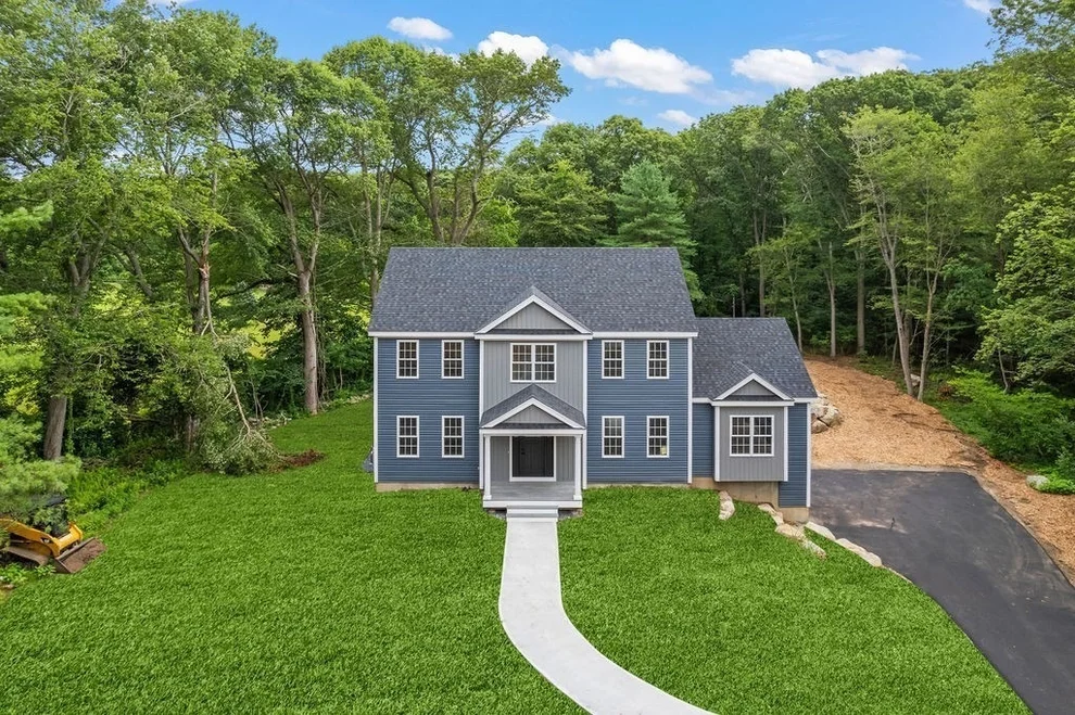 Unit for sale at 2 Airdrie Court, Seekonk, MA 02771