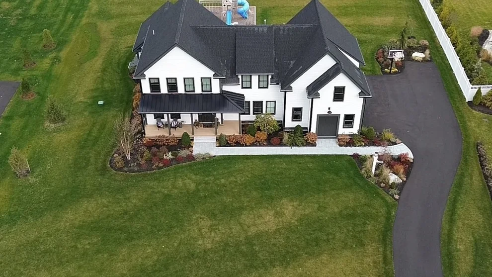 Unit for sale at 4 Dairy Farm Ln, Southborough, MA 01772