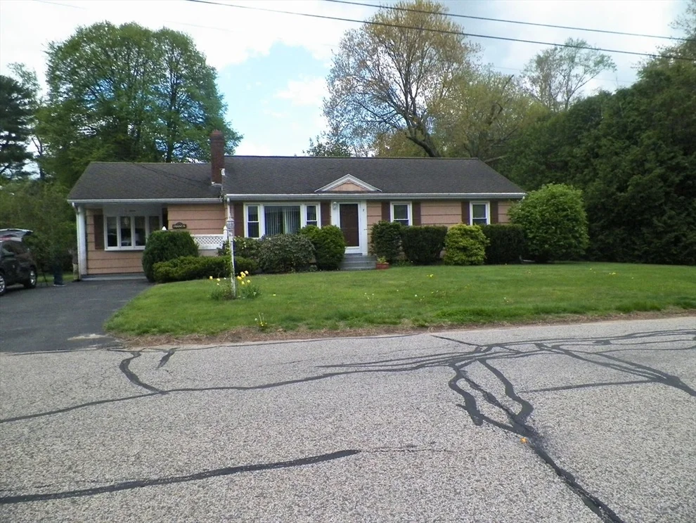 Unit for sale at 7 Maple Ln, Millbury, MA 01527