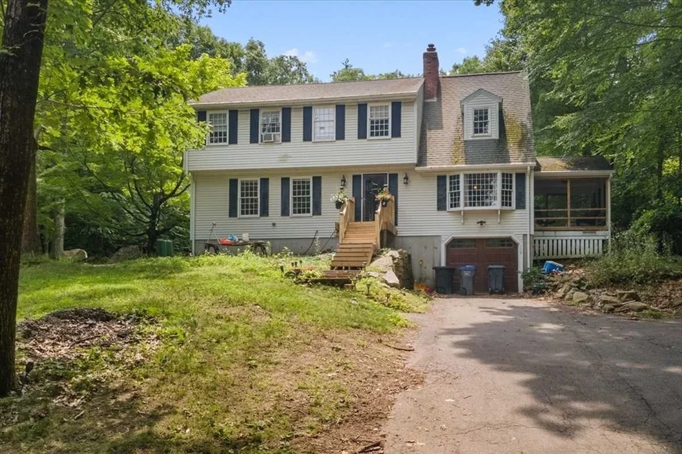 Unit for sale at 110 Northbridge Rd, Mendon, MA 01756