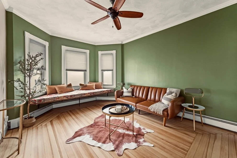 Unit for sale at 7 English St, Salem, MA 01970