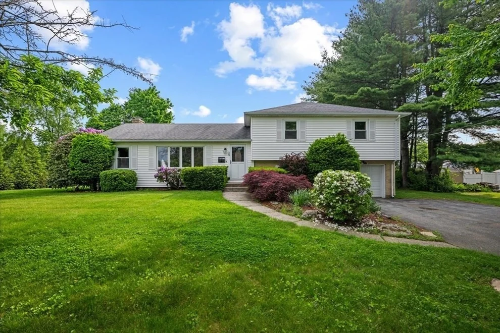Unit for sale at 25 Curtis St, Auburn, MA 01501