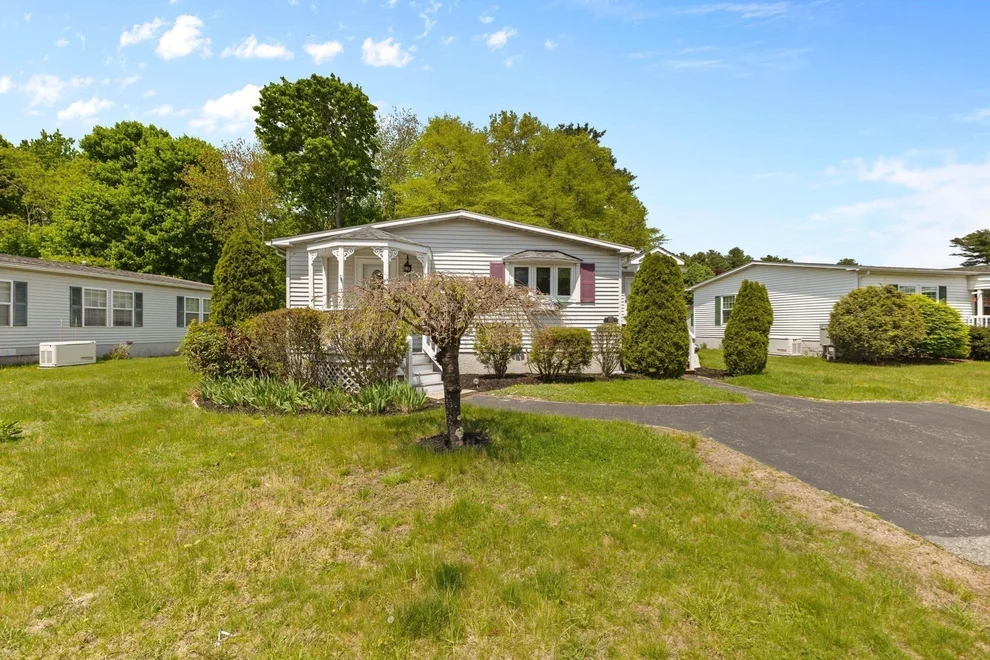 Unit for sale at 5 Forsythia Lane, Rockland, MA 02370