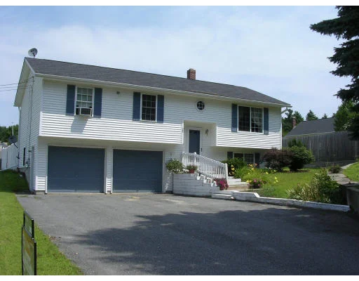 Unit for sale at 369 Clark Street, Gardner, MA 01440