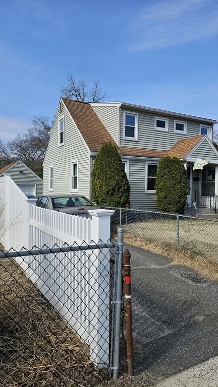 Unit for sale at 702 Newbury Street, Springfield, MA 01104