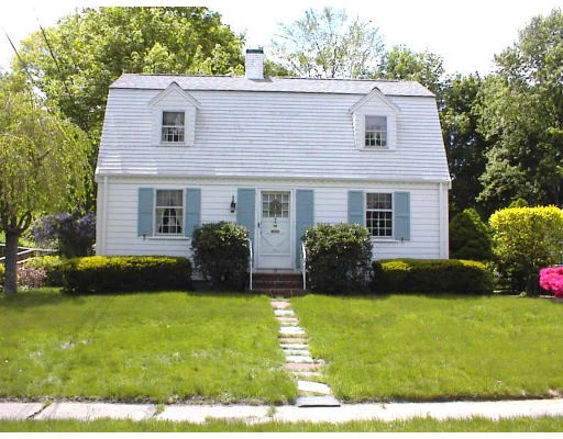 Unit for sale at 13 Franklin St, Stoughton, MA 02072