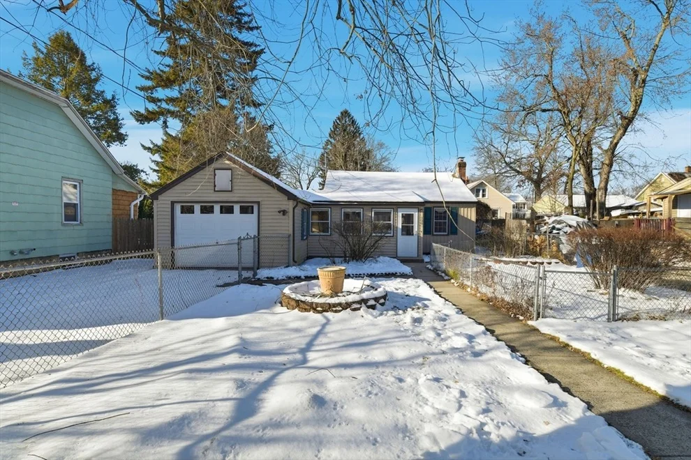 Unit for sale at 138 Warrenton St, Springfield, MA 01109
