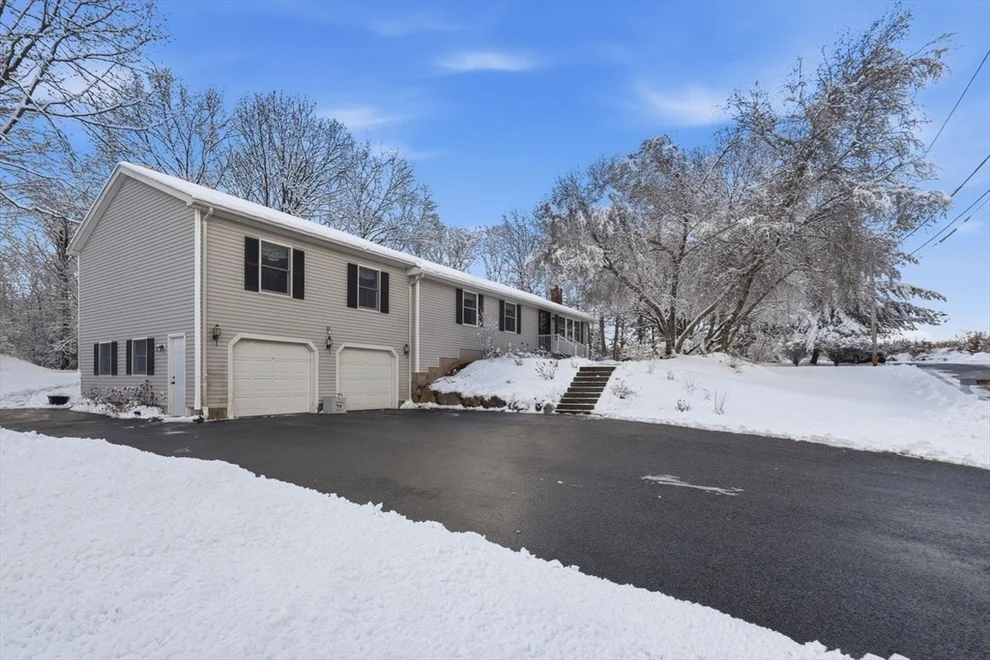 Unit for sale at 52 Montclair Dr, North Attleboro, MA 02760
