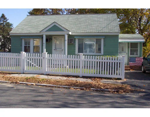 Unit for sale at 55 Strathmore Rd, Methuen, MA 01844