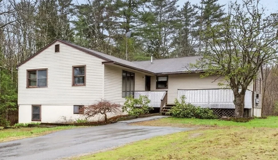 Unit for sale at 414 Fremont Rd, Chester, NH 03036
