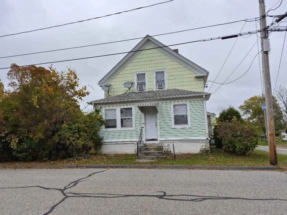 Unit for sale at 33 Narragansett Blvd, Fairhaven, MA 02719