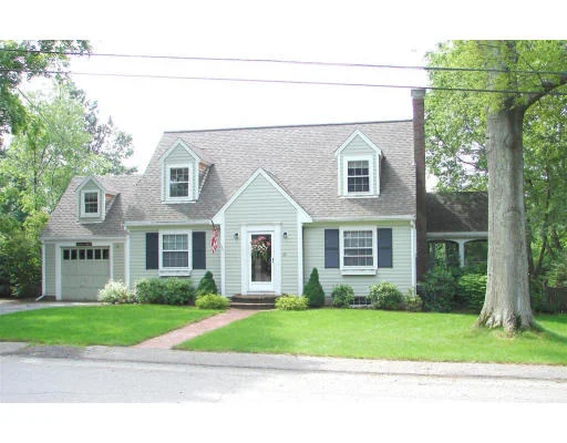 Unit for sale at 28 Keating Cir, Weymouth, MA 02190