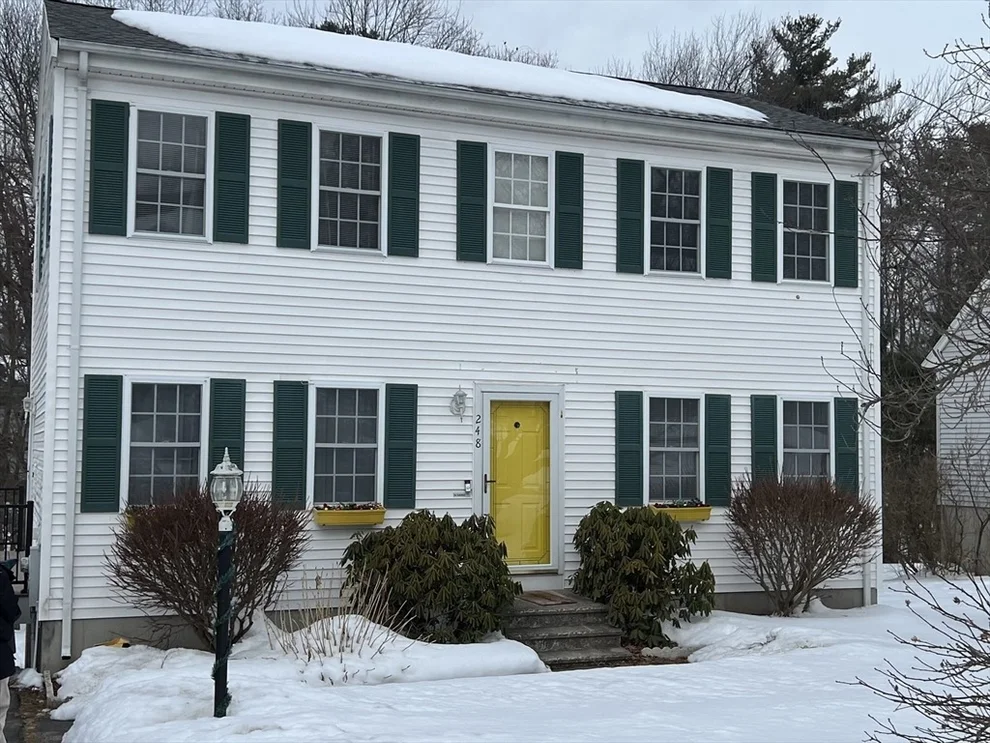 Unit for sale at 248 Acropolis Rd, Lowell, MA 01854