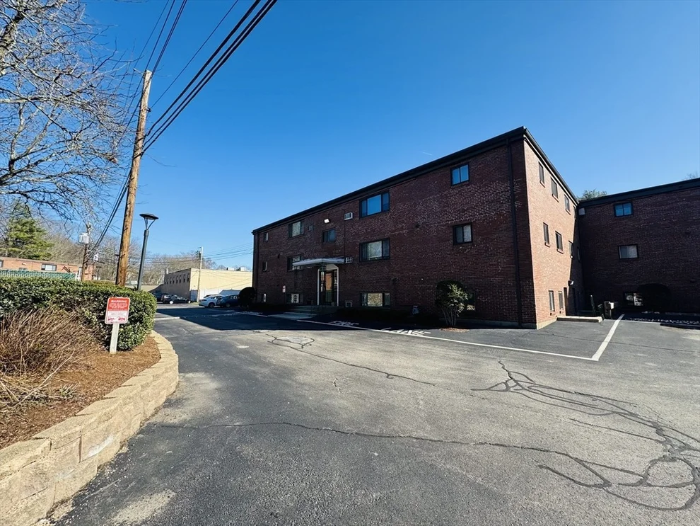 Unit for sale at 69 Nicholas Rd, Framingham, MA 01701