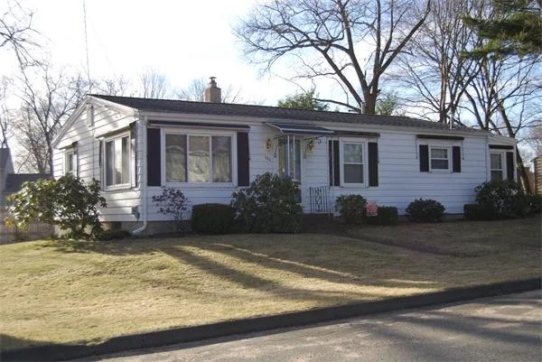 Unit for sale at 106 8th Ave, Chicopee, MA 01020
