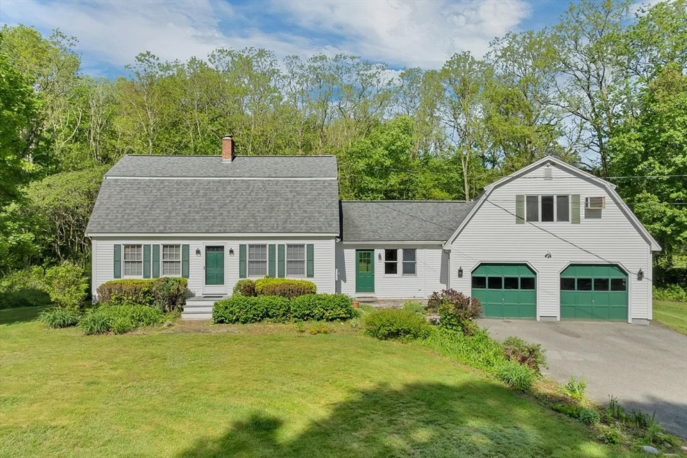 Unit for sale at 1 Muddy Pond, Kensington, NH 03833