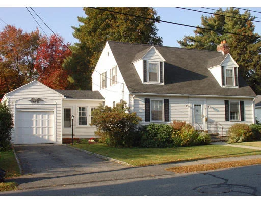 Unit for sale at 4 Richard Ave, Shrewsbury, MA 01545