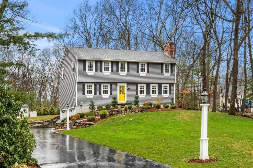 Unit for sale at 6 Ridge Hill Way, Andover, MA 01810