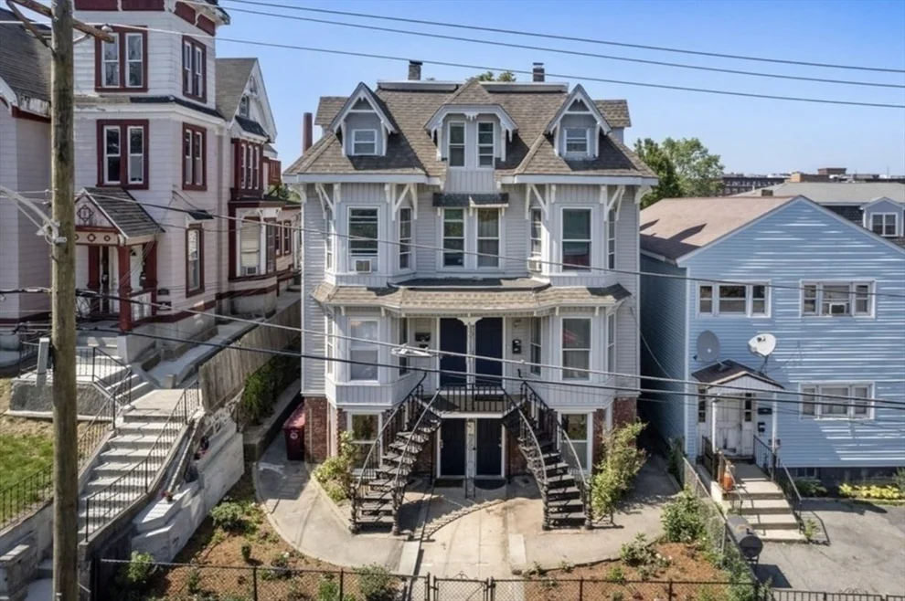 Unit for sale at 153 Summer St, Lowell, MA 01852