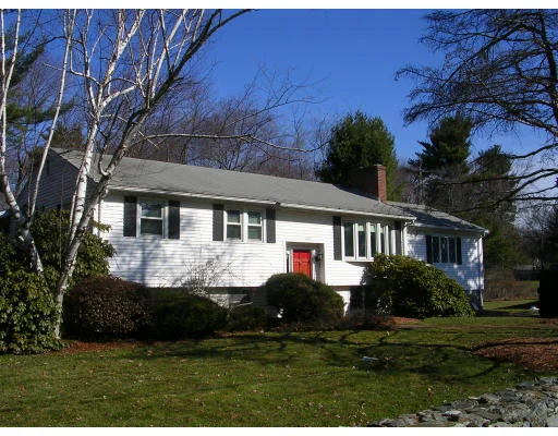 Unit for sale at 7 Governor Endicott Rd, Billerica, MA 01821