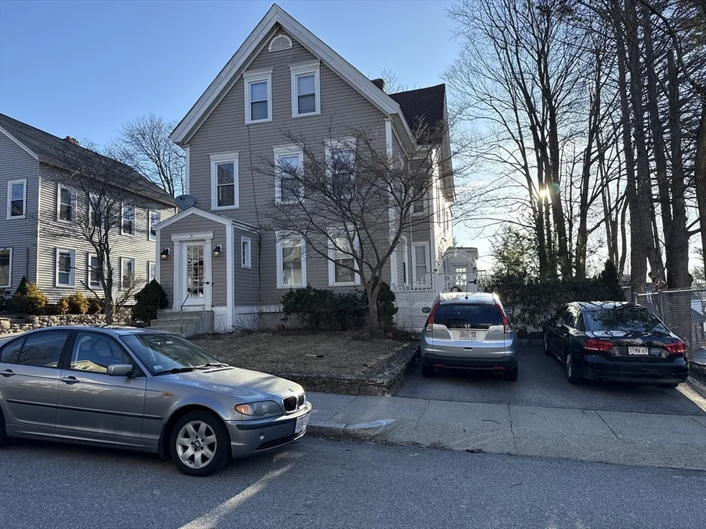 Unit for sale at 31 Lee St, Worcester, MA 01602