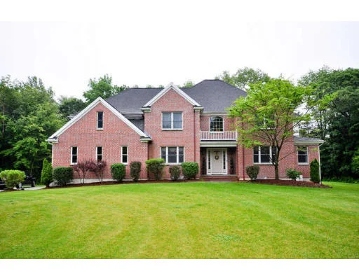 Unit for sale at 3 Gavin Lane, Walpole, MA 02081