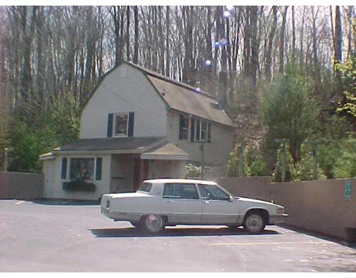 Unit for sale at 1790 Quaker Street, Northbridge, MA 01534