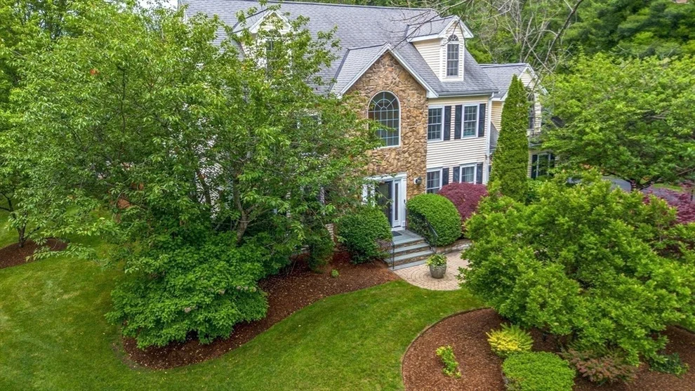 Unit for sale at 60R Poquanticut Ave, Easton, MA 02356