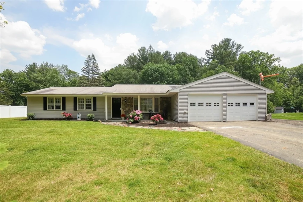 Unit for sale at 40 Old Stage Rd, Chelmsford, MA 01824
