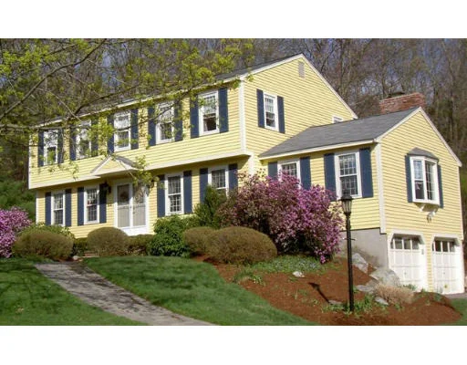 Unit for sale at 22 Mount Auburn St, Chelmsford, MA 01824