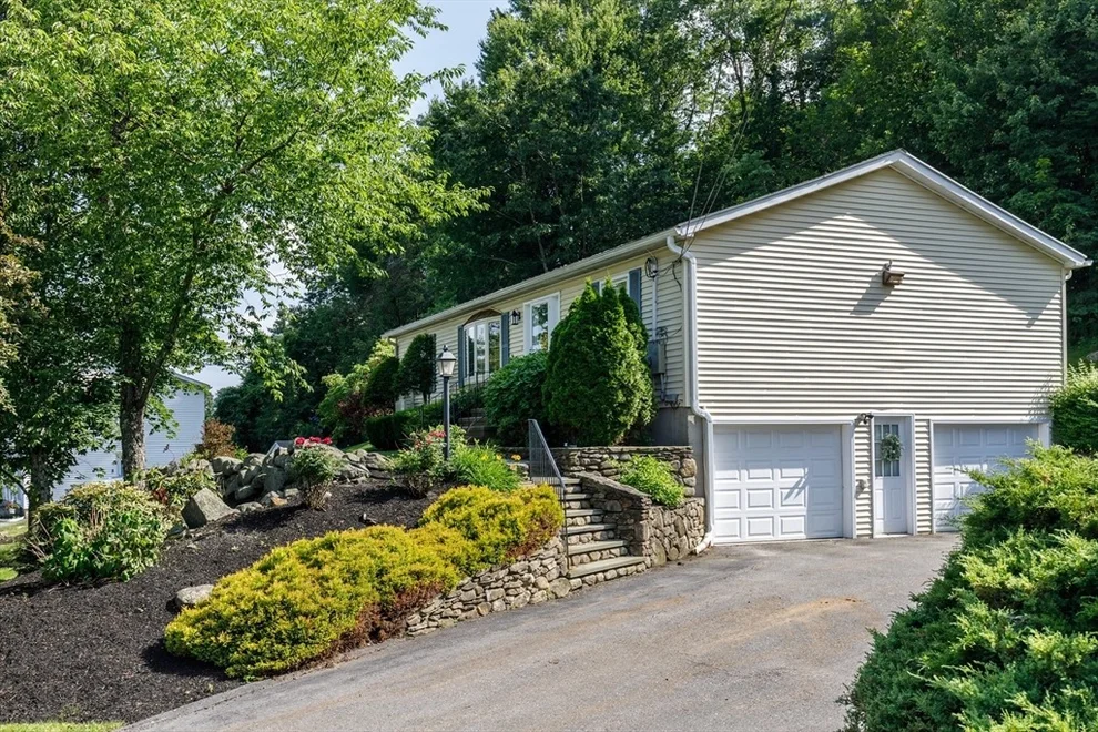 Unit for sale at 138 Country Lane, Leominster, MA 01453