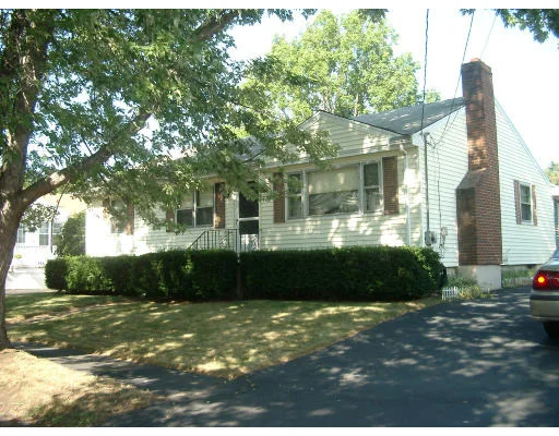 Unit for sale at 6 Summer Drive, Saugus, MA 01906