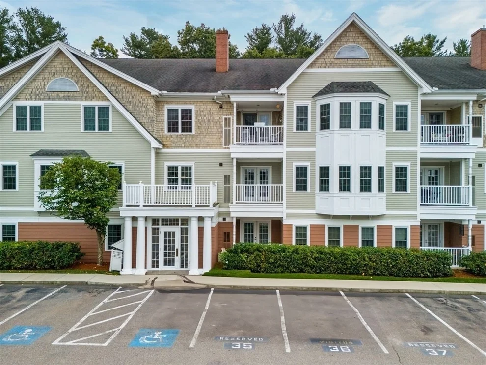 Unit for sale at 180 Chickering Rd, North Andover, MA 01845