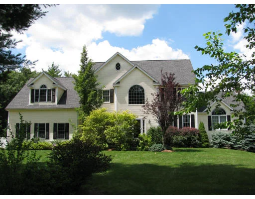 Unit for sale at 2 Falcon Ridge Drive, Hopkinton, MA 01748