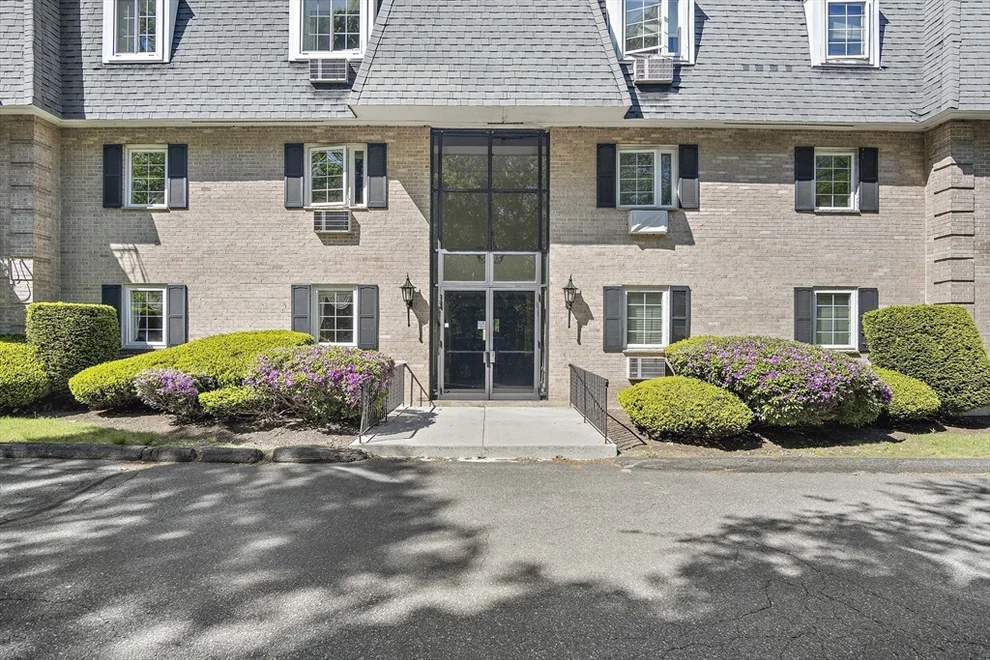 Unit for sale at 500 Northshore Rd, Peabody, MA 01960
