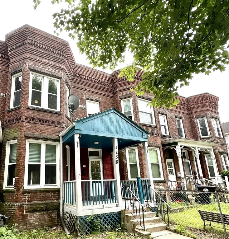 Unit for sale at 258 Walnut St, Holyoke, MA 01040