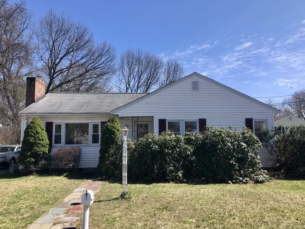 Unit for sale at 5 Wildmere Ave, Burlington, MA 01803