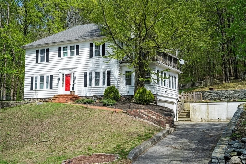 Unit for sale at 32 Beechmont Street, Worcester, MA 01609