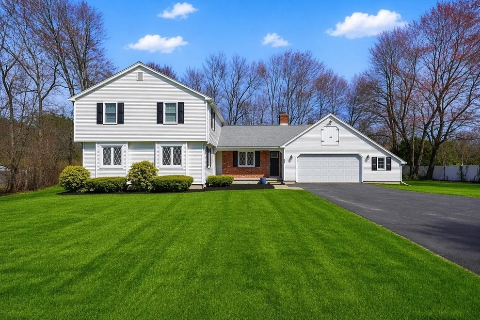 Unit for sale at 503 Parker St, East Longmeadow, MA 01028