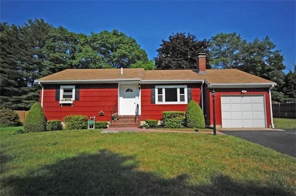 Unit for sale at 34 Betten Ct, Franklin, MA 02038