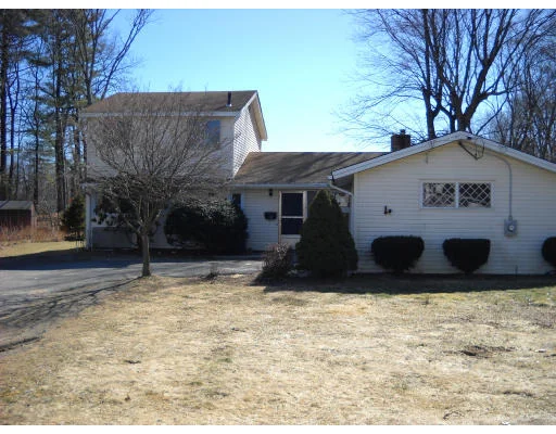 Unit for sale at 13 Donna Rd, Framingham, MA 01701
