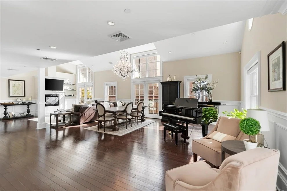 Unit for sale at 606 E 4th St, Boston, MA 02127