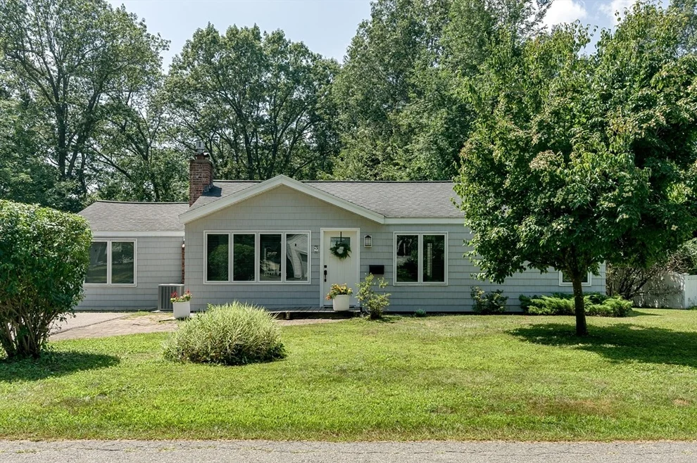 Unit for sale at 9 Short Street, Holden, MA 01520