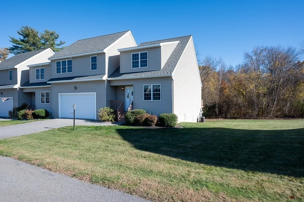 Unit for sale at 115 Ariel Circle, Sutton, MA 01590
