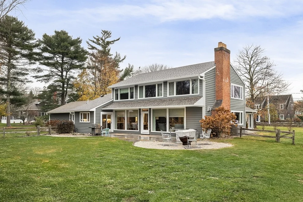 Unit for sale at 18 High Street, Dartmouth, MA 02748