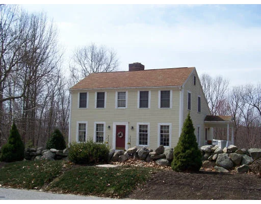 Unit for sale at 98 Lincoln Road, Sutton, MA 01590
