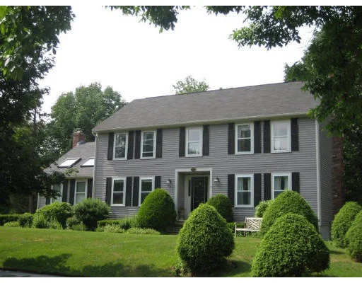 Unit for sale at 10 Tidd Cir, Lexington, MA 02420