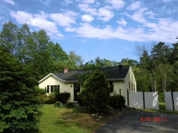 Unit for sale at 1073 Shawsheen St, Tewksbury, MA 01876