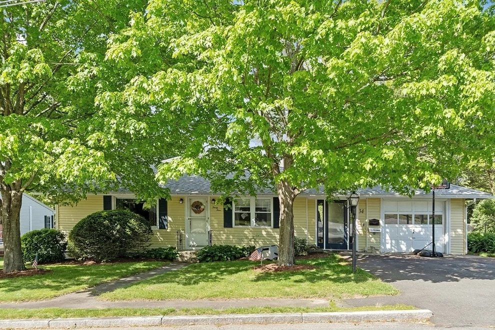 Unit for sale at 34 Woodland Cir, Methuen, MA 01844